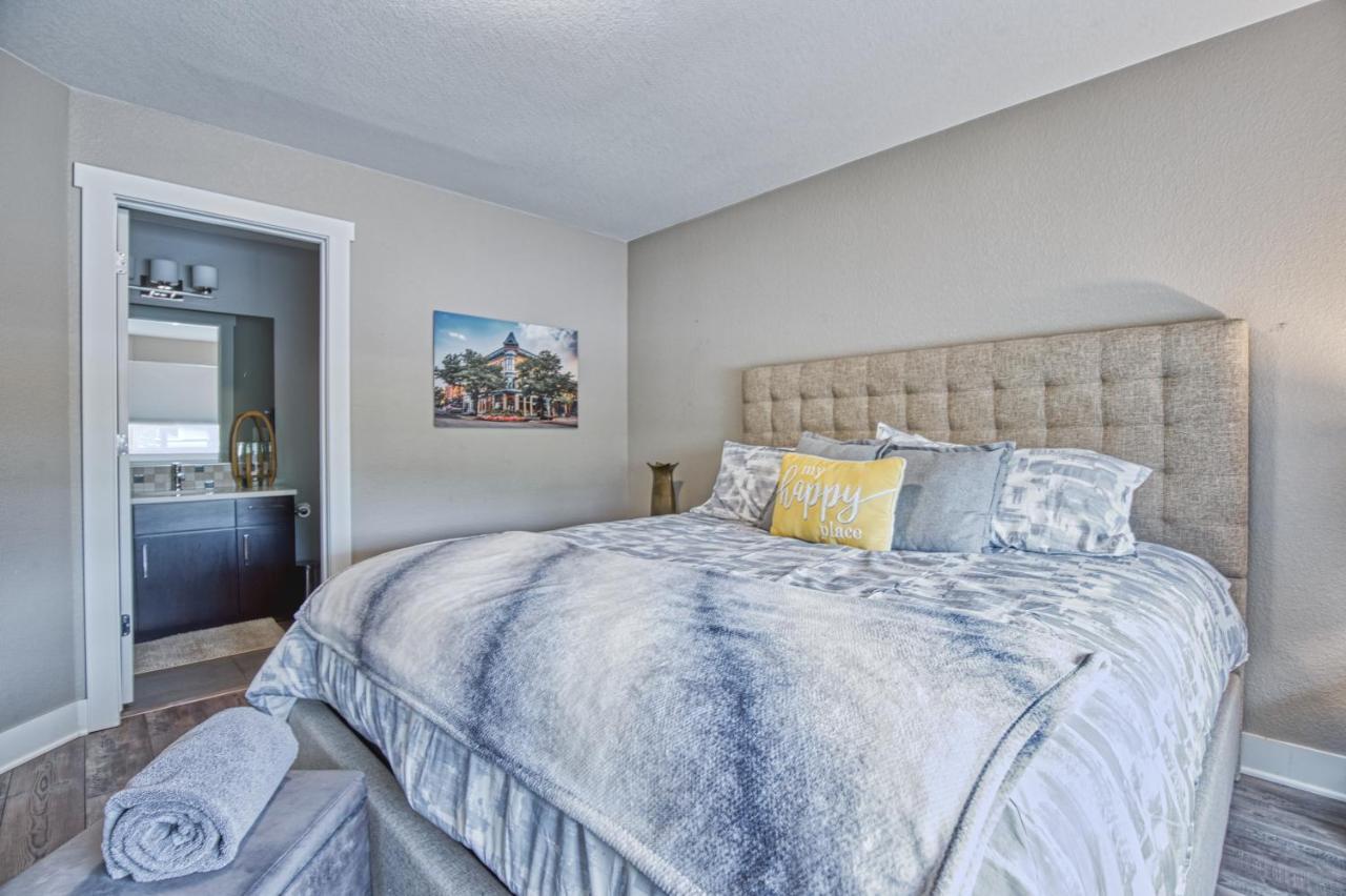 Modern Townhome Near Old Town, Breweries, & River! Φορτ Κόλινς Εξωτερικό φωτογραφία
