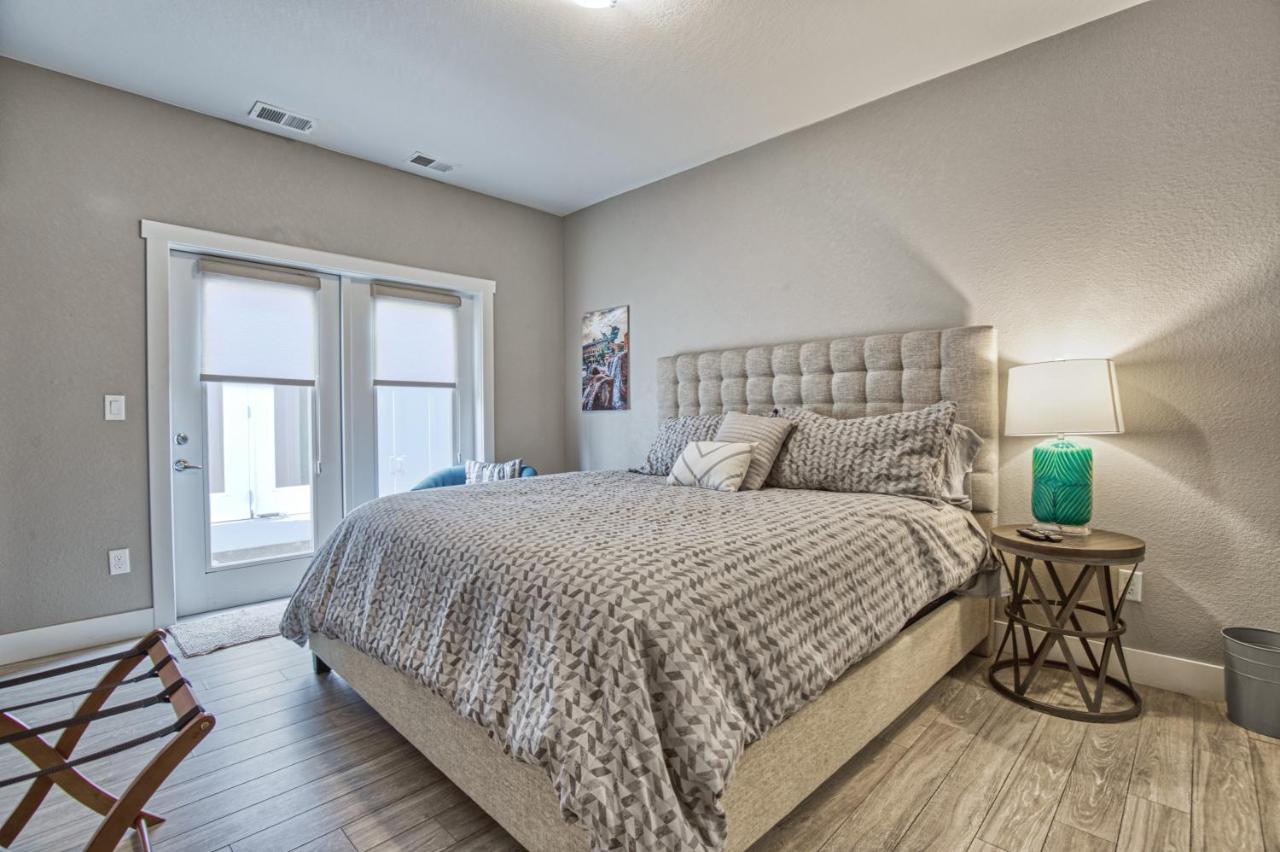 Modern Townhome Near Old Town, Breweries, & River! Φορτ Κόλινς Εξωτερικό φωτογραφία